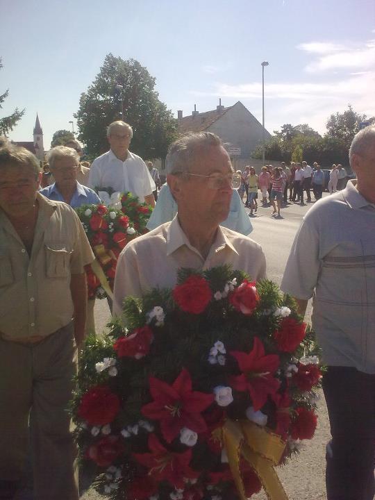 V susednej obci Zavar